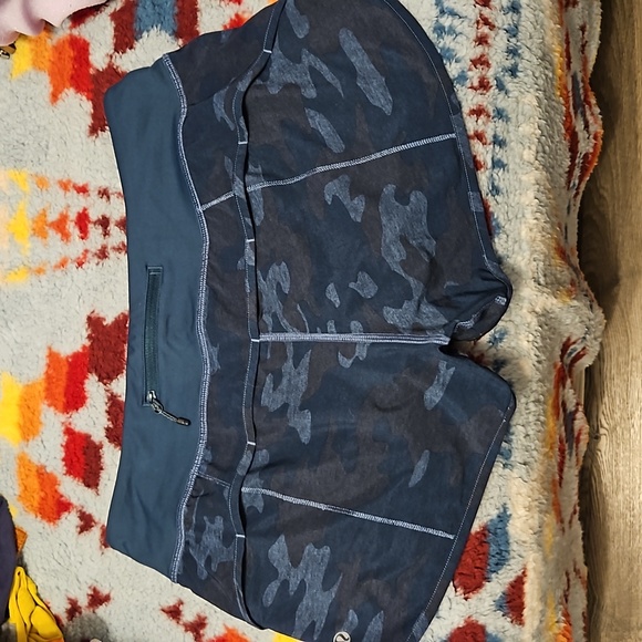 Navy Blue Camo Speed Shorts Size 6 - Picture 2 of 3